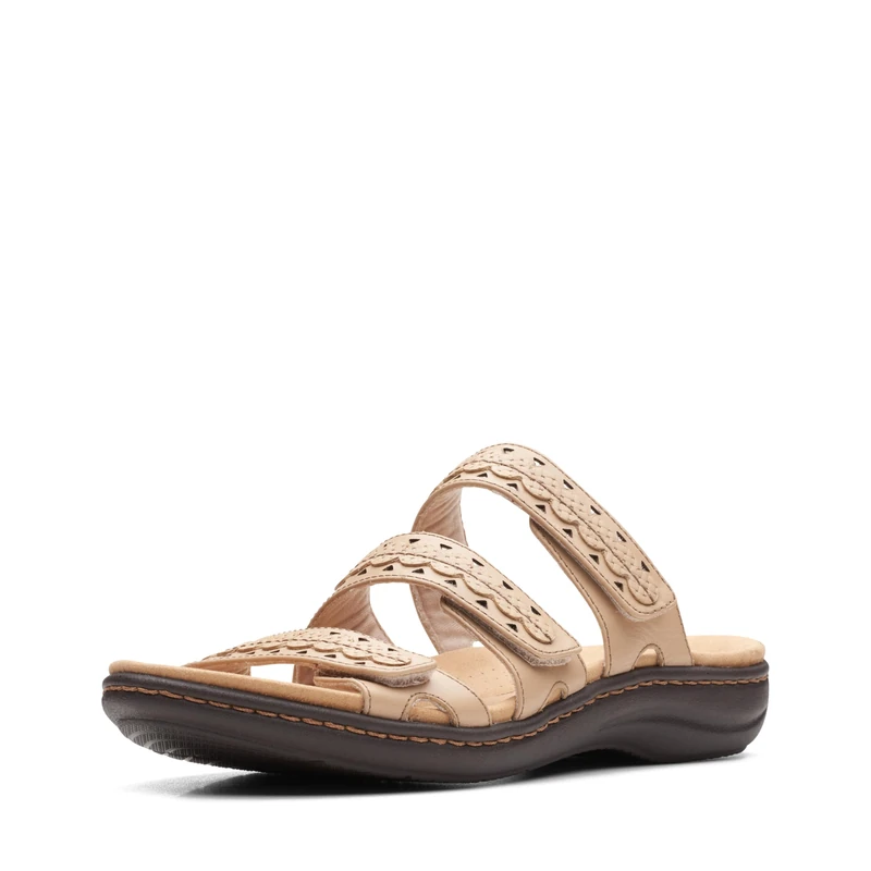 Clarks Women's Laurieann Cove Flat Sandal, Sand Leather, 5 UK