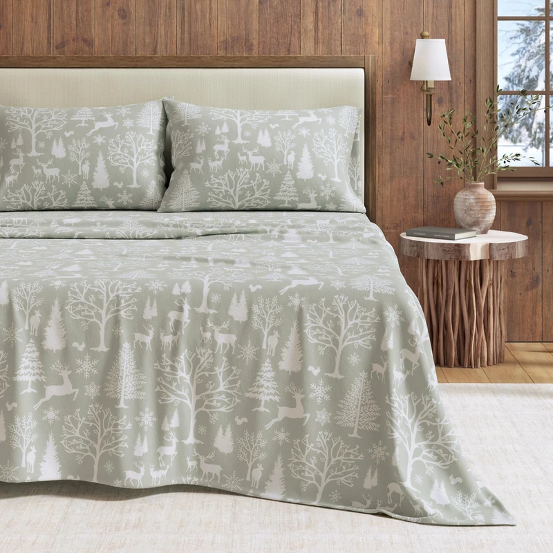 Great Bay Home 100% Turkish Cotton Queen Winter Flannel Sheet Set | Deep Pocket Fitted Sheet, Soft Sheets | Warm Lodge Bed Sheets | Anti-Pill Flannel Sheets (Queen,Enchanted Woods - Blue)