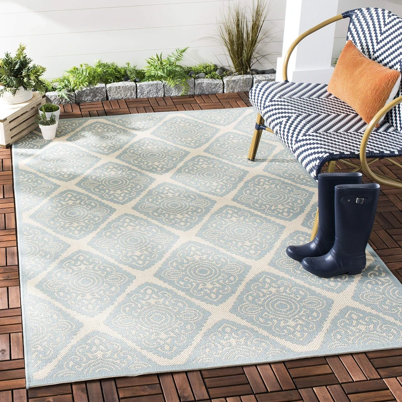SAFAVIEH Medallion Rug for Indoor & Outdoor - Beachhouse Collection, Short Pile, in Cream and Aqua color, 122 X 183 cm