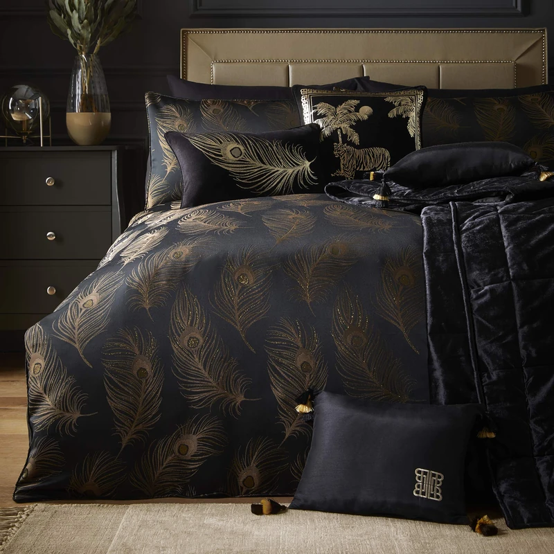 Laurence Llewelyn-Bowen - Dandy - Jacquard Woven Duvet Cover Set - Double Bed Size in Black & Gold
