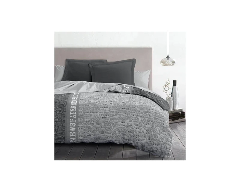 Home Linge Passion Newspaper Microfibre Duvet Cover Set - 1 Duvet Cover 220 x 240 cm + 2 Pillowcases 63 x 63 cm - Grey