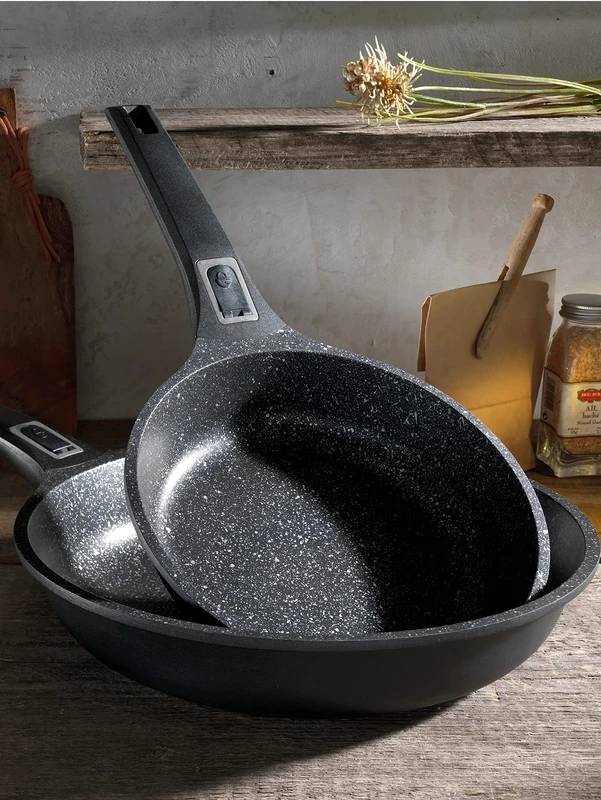GSW Easy Click 167765 Frying Pan Set 2 Pieces 20 + 28 cm with Removable Handles Aluminium Plastic Black