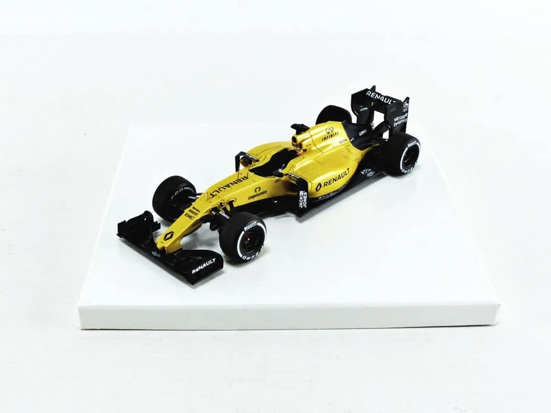 Spark 7711782397/684884 Yellow Miniature Collectible Car