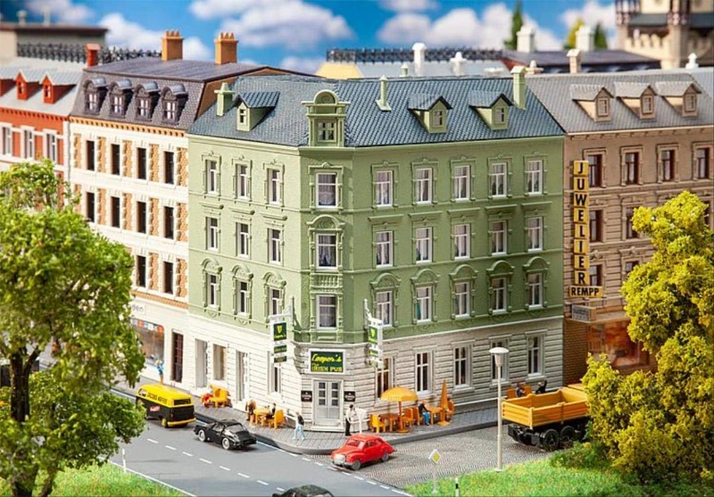 Faller 232313 Cornerhouse with Pub Kit