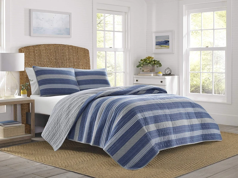 Nautica 100% Cotton Light-Weight Reversible Quilt Bedspread Matching Shams, 3-Piece Bedding Set, Pre-Washed for Softness, Blue, King