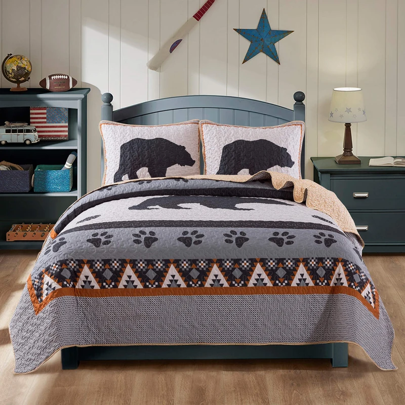 Soul & Lane - Black Bear Quilt Set, Lodge Cabin Bedding, Queen with 2 Shams