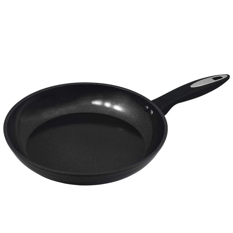 Zyliss E980148 Superior Ceramic Non-Stick Frying Pan | 28 cm/11 Inch | Forged Aluminium Ceramic | Black | Environmentally Friendly/Non Toxic Cookware | Suitable For All Hobs Including Induction