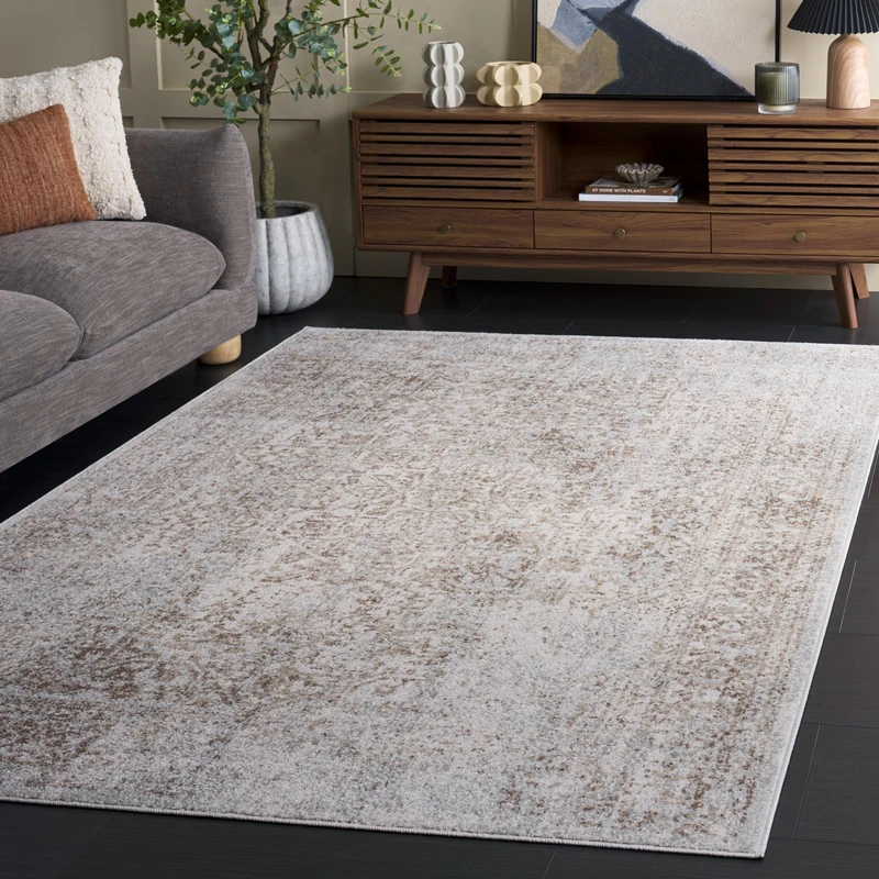 Safavieh Traditional Rug for Living Room, Dining Room, Bedroom - Evoke Collection, Short Pile, in Ivory and Taupe, 90 X 150 cm