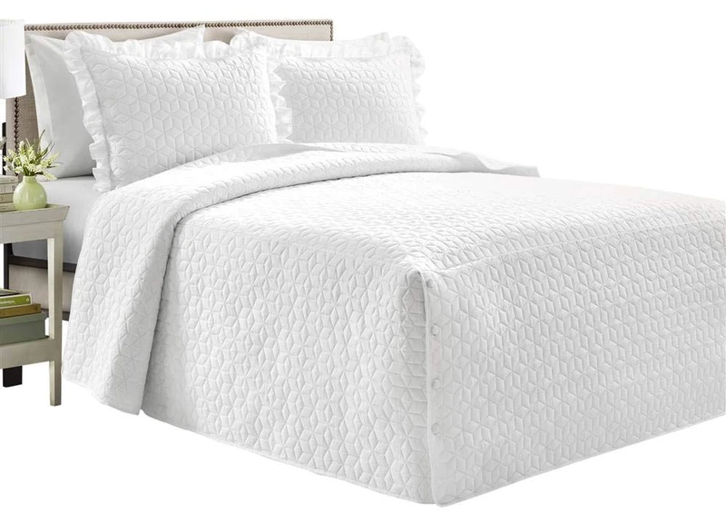 Lush Decor French Country Geo Ruffle Bedding, 3-Piece Bedspread Set (Queen, White)