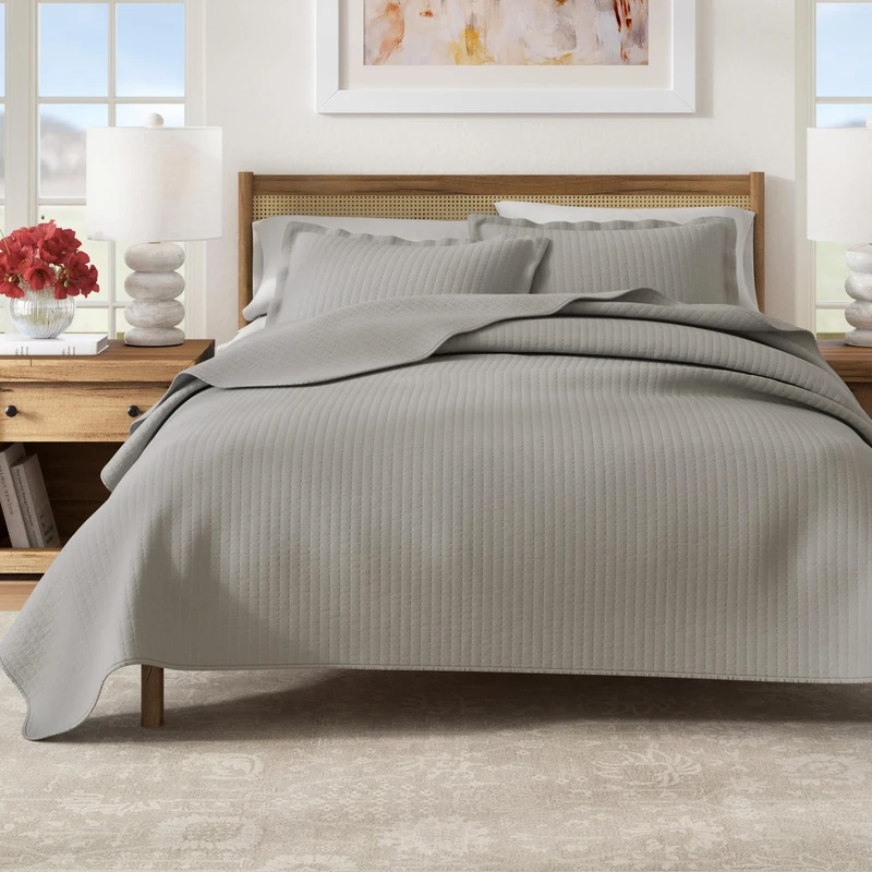 Great Bay Home King/California King Quilt Set - 3-Piece Solid, Channel-Stitched Bedding Set - Soft, Lightweight, All-Season Bedspread (Ash Grey)