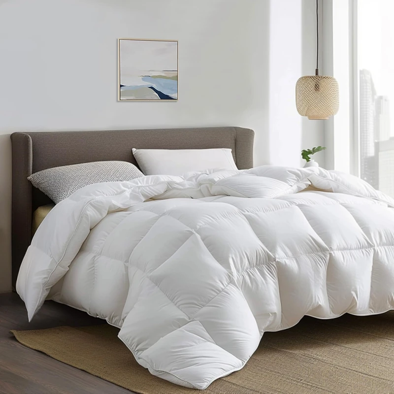 Serta 300 Thread Count White Down Fiber Light Warmth Comforter, FULL/QUEEN