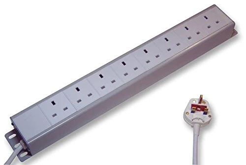 Pro Elec XH8 8 Way Horizontal Rack PDU