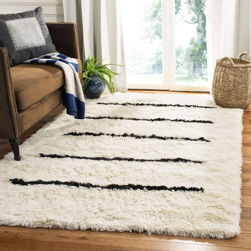 SAFAVIEH Moroccan Inspired Rug for Living Room, Dining Room, Bedroom - Kenya Collection, High Pile, in Ivory and Black, 160 X 229 cm