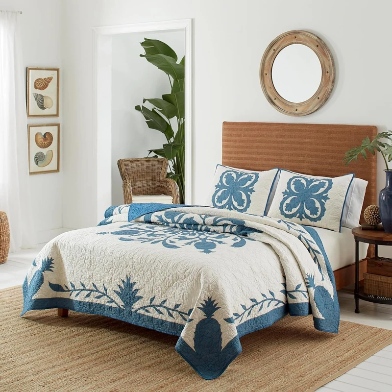 Tommy Bahama Soft Cotton Bedding, Coastal Home Decor, Oeko-Tex Certified, 100%, Blue, King Quilt - Image 1