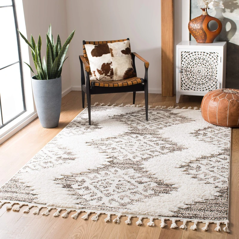 SAFAVIEH Shag Rug for Living Room, Dining Room, Bedroom - Moroccan Tassel Shag Collection, Short Pile, in Ivory and Brown, 201 X 279 cm