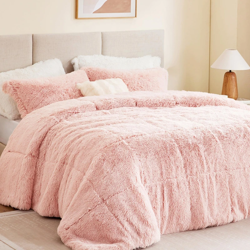 Intelligent Design Modern Casual All Season Quilt Bedding Set with Matching Sham, Solid Mink, Poly Fiber, Blush, Full/Queen