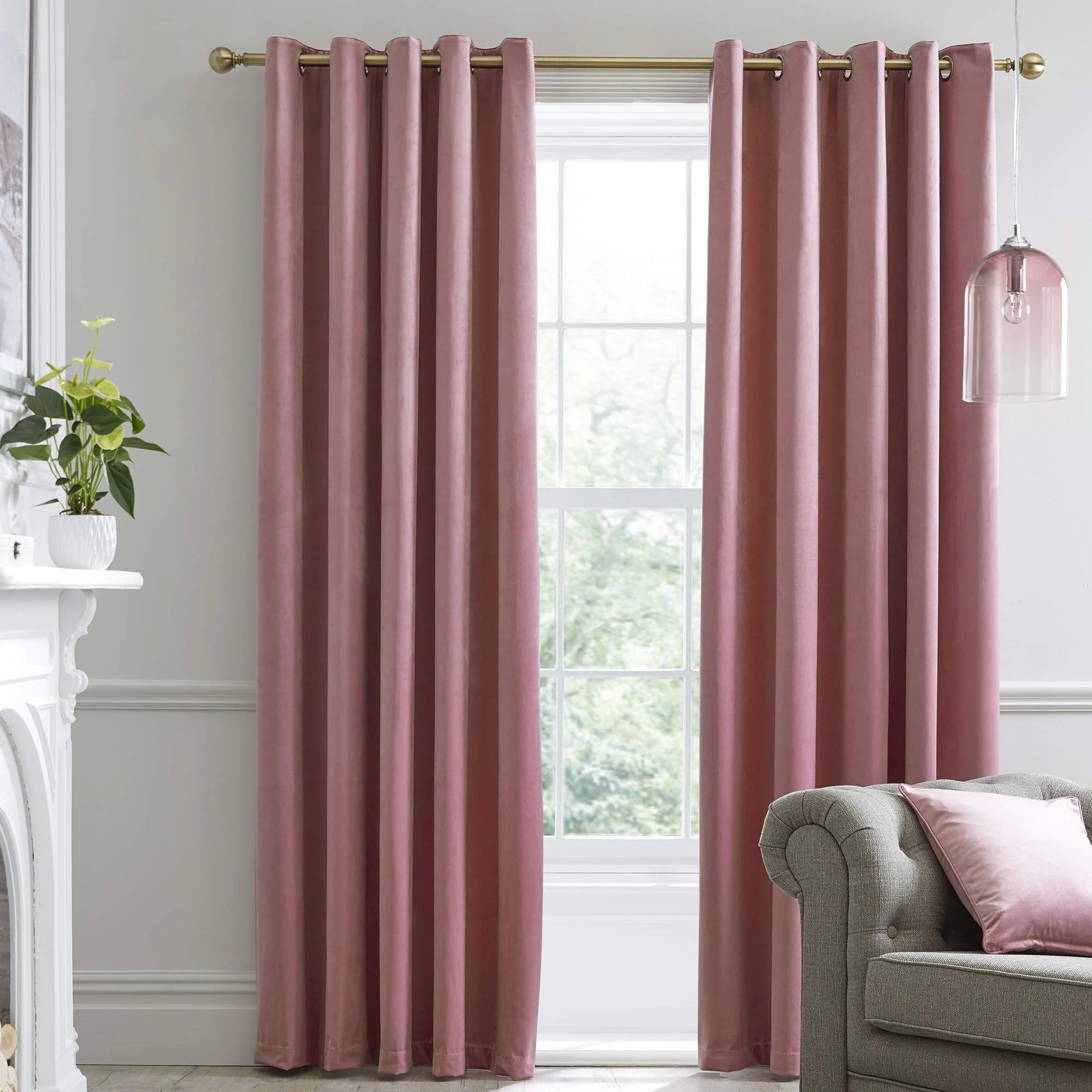 Laurence Llewelyn-Bowen - Blush Pink Velvet Curtains W90 x L90 (229 x 229cm) - 2 Panels - Blackout Curtains for Bedroom - Eyelet - Thermal & Soundproof Curtains in Blush Pink - Montrose Collection