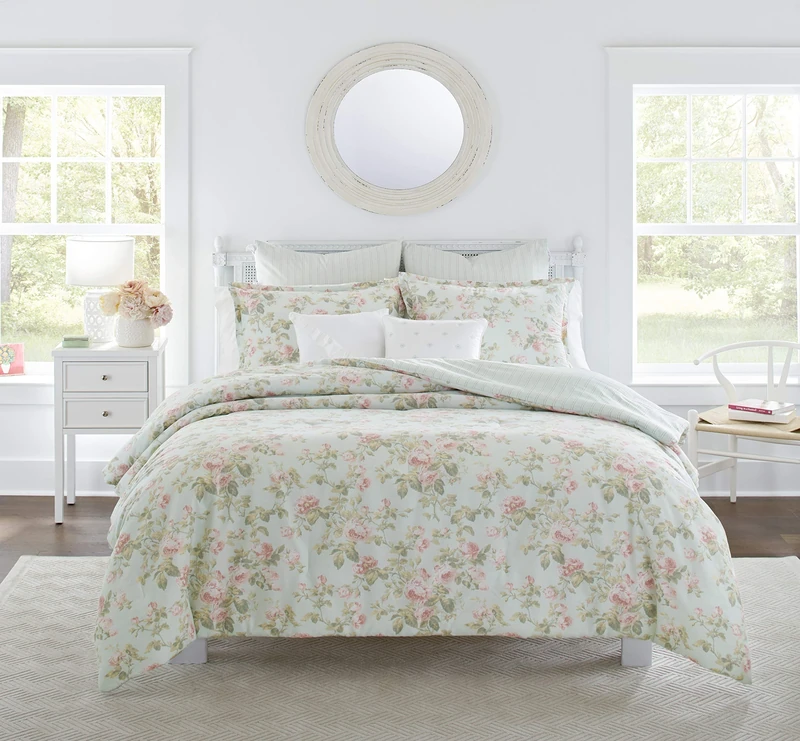 Laura Ashley Luxury Ultra Soft Comforter, All Season Premium Bedding Set, Stylish Delicate Design for Home Décor, Cotton, Blue/Green/Pink, King
