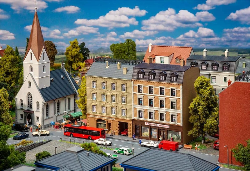 Faller FA232384 Town Houses with Pharmacy and Deli Trade