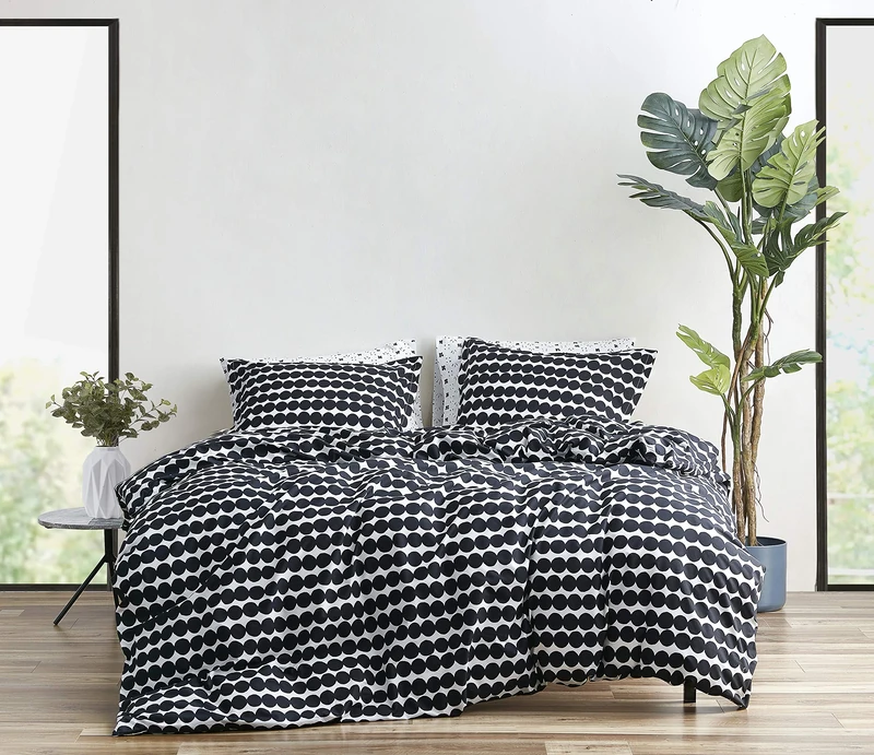 MARIMEKKO - King Duvet Cover Set, Cotton Bedding with Matching Shams & Button Closure, All Season Home Decor (Rasymatto Black, King)