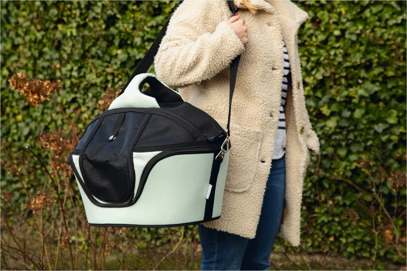 Beeztees Cat Carrier with Cat Basket 49 x 40 x 32 cm - Image 1