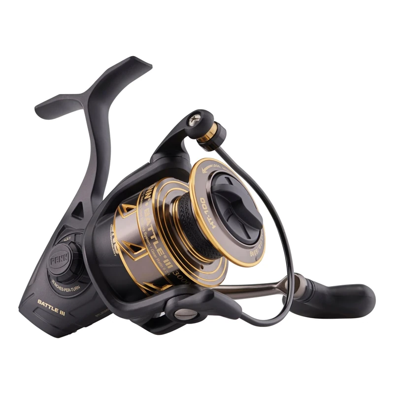 PENN Battle III Spinning, Fishing Reel, Spinning Reels, Sea - Inshore Fishing, Rugged, Saltwater Spin Reel for Lure and Bait Fishing - Bass, Pollack, Cod, Mackerel, Wrasse, Unisex, Black Gold, 3000
