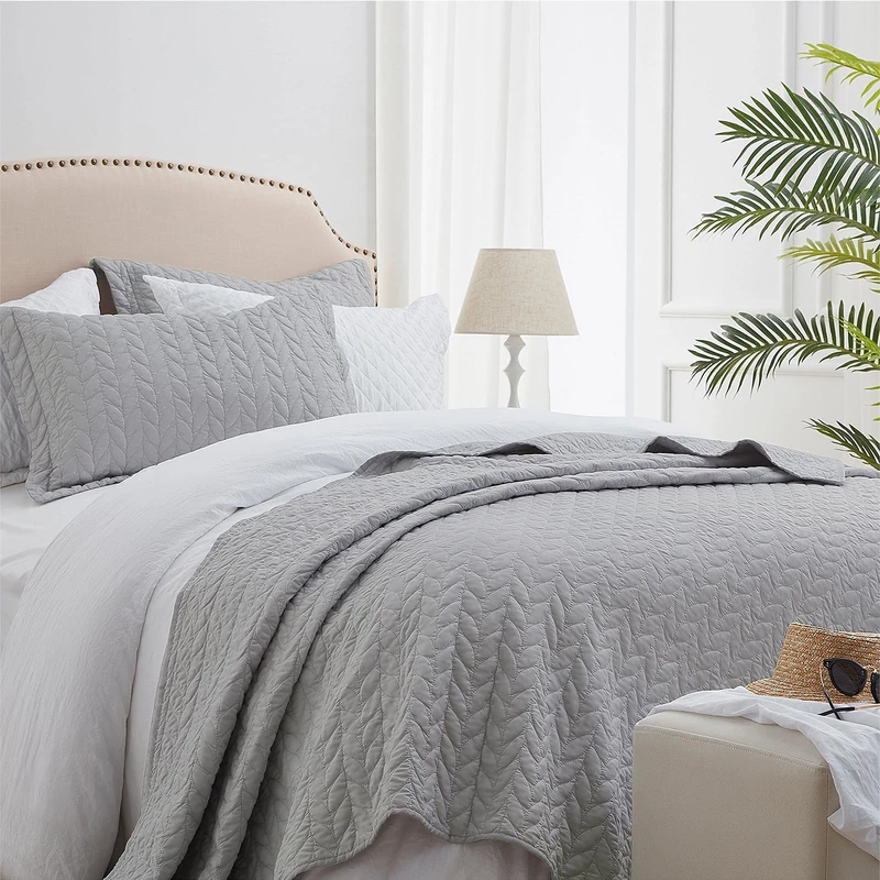 SunStyle Home King Quilt Bedding Set, Lightweight Comforter Bedspreads Coverlets, King Size Quilt, Luxury Durable Quilted Stitching Bed Cover with 2 Shams All Season 3pcs, Light Grey