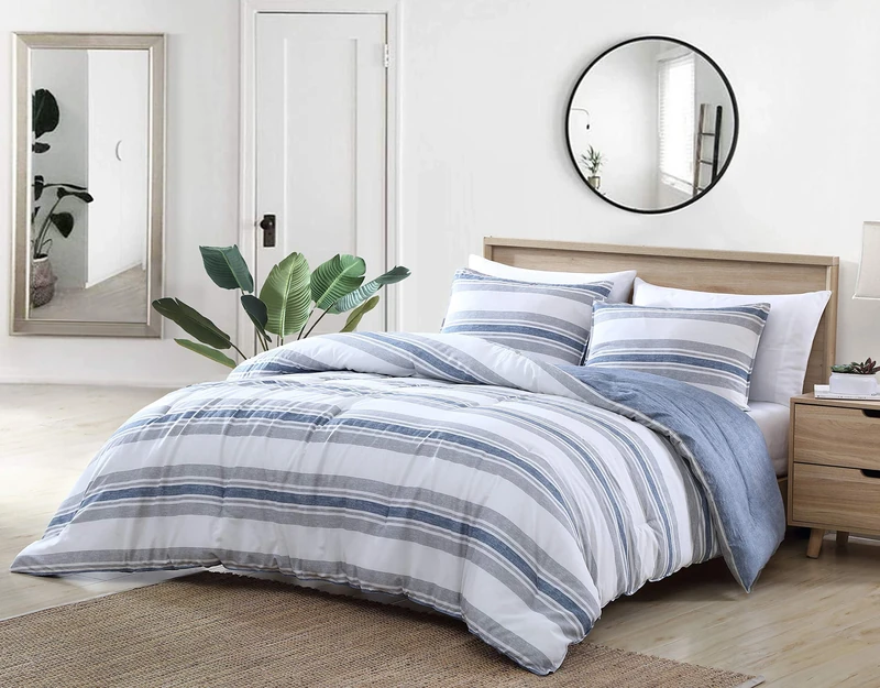 Nautica | Comforter Set-100 Ultra Soft, All Season Bedding, Pre-Washed for Added Softness, Cotton, Navy, Full/Queen