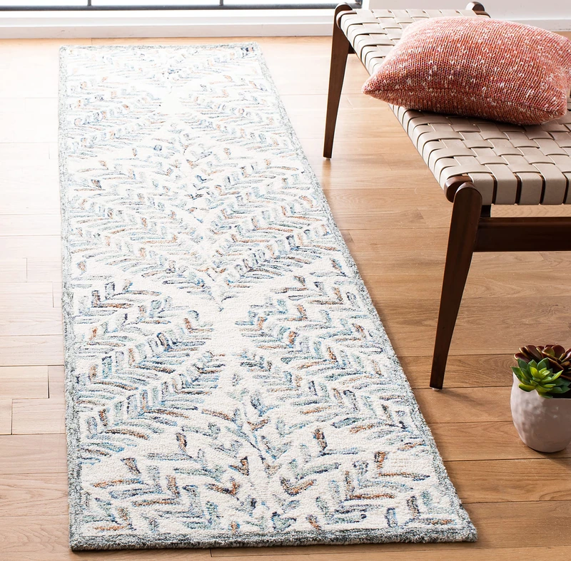 Safavieh Modern Rug for Living Room, Dining Room, Bedroom - Capri Collection, Short Pile, in Beige and Blue, 62 x 240 cm