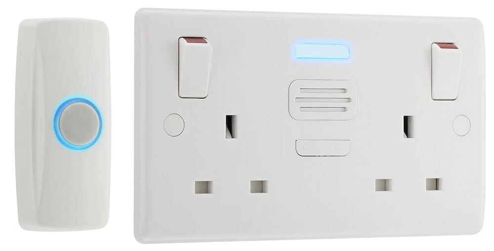 BG Electrical 822BELLWireless DoorBell with IP44 Rated Push Button and Double Power Socket, Battery Operated, White Moulded, Round Edge