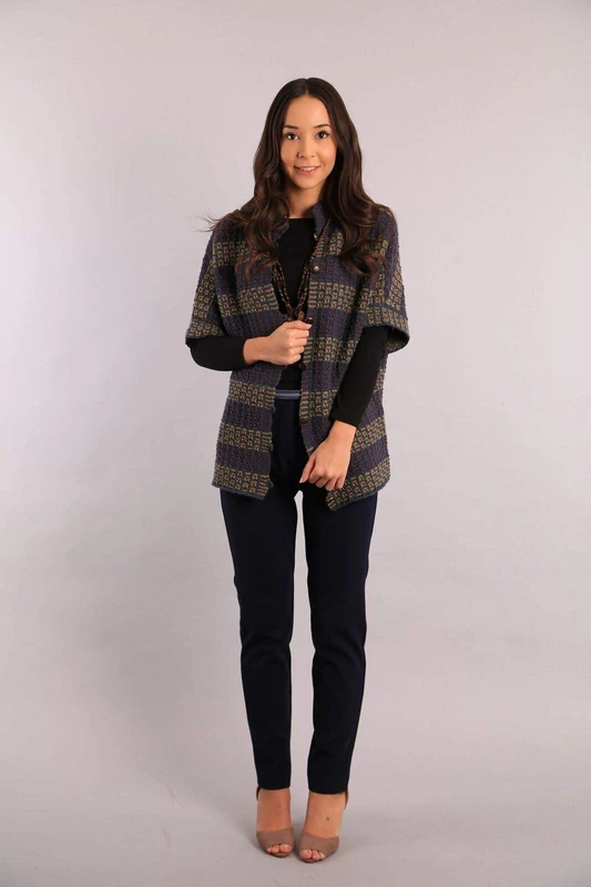 DesignEtte Camel Drivers Vest Knitting Wool Kit Adults Merino Yarn Balls and Pattern Set in a Box 4ply, Silk, Grey, XS/M