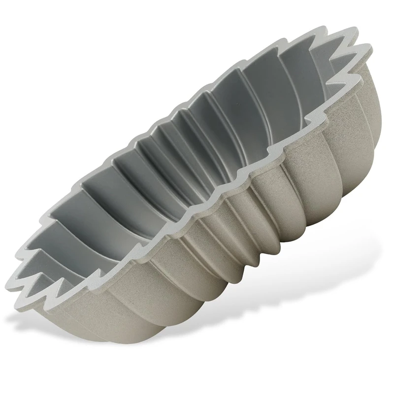 Dr. Oetker Sensation Round/Oval Cake Mould, Diameter 27.5cm, Cake Tin, Loaf Tin, Non-Stick, Festive Design, Baking Art for Impressive Creations, Colour: Cream/Metallic