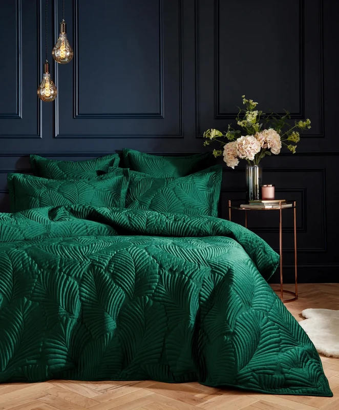 Paoletti Palmeria Quilted Duvet Cover Set – Luxe Embroidered Velvet Bedding (Emerald – Double)