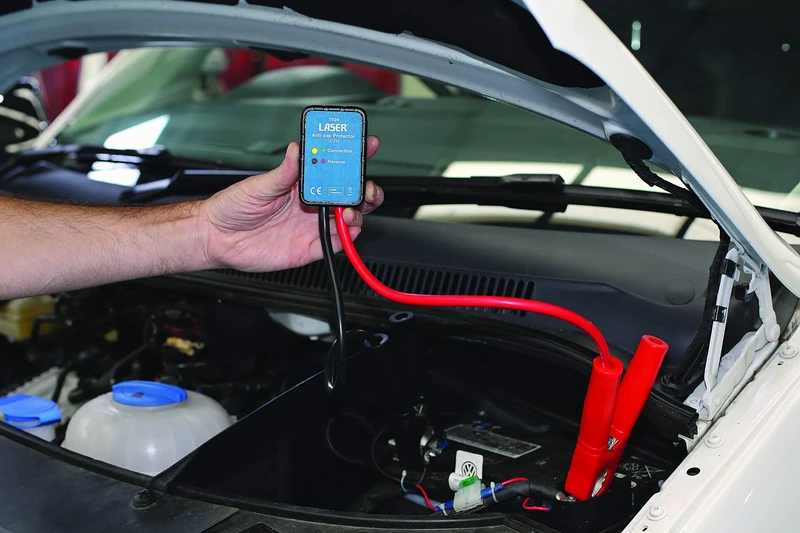 Laser 7824 Anti-Zap Protector 12/24V