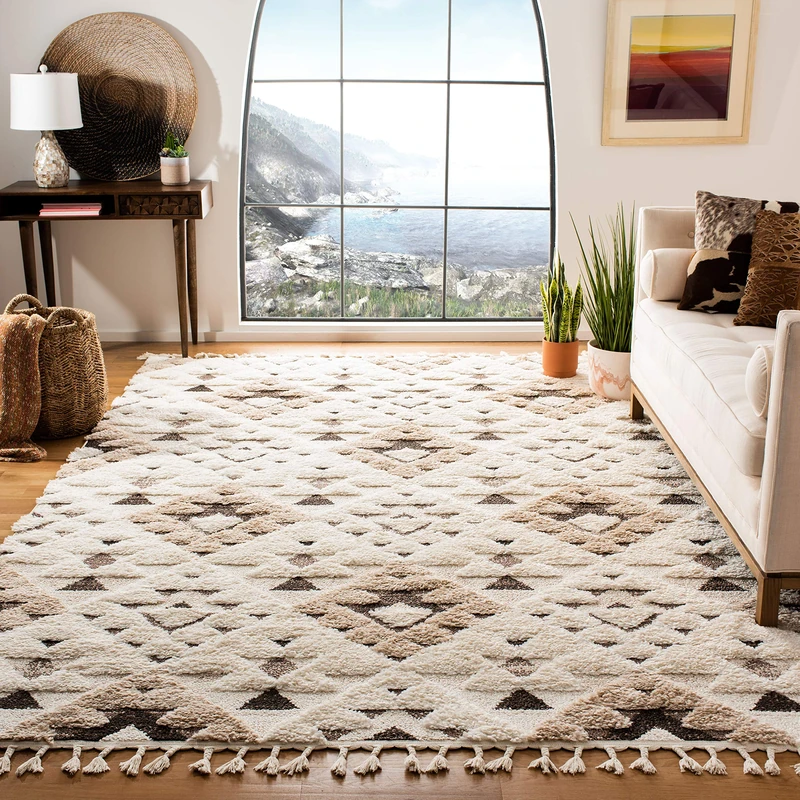 Safavieh Shag Rug for Living Room, Dining Room, Bedroom - Moroccan Tassel Shag Collection, Short Pile, in Ivory and Brown,