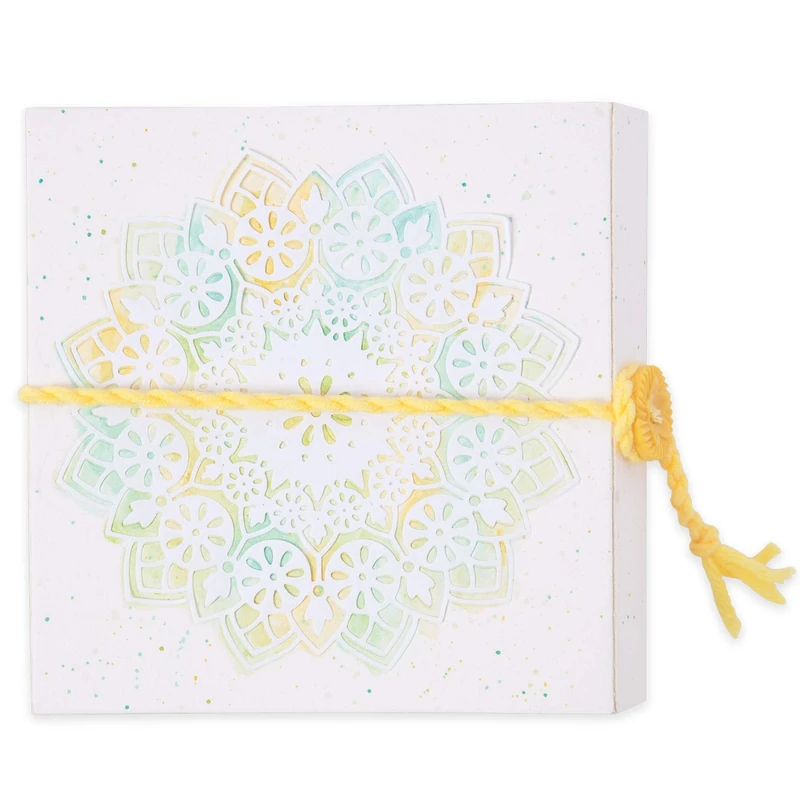 Sizzix Scoreboard XL Die 664884 Folio Journal by Eileen Hull. Multicolour, one Size. This Folio Journal die by Eileen Hull is Perfect to Create Your Very own journals and scrapbooks.