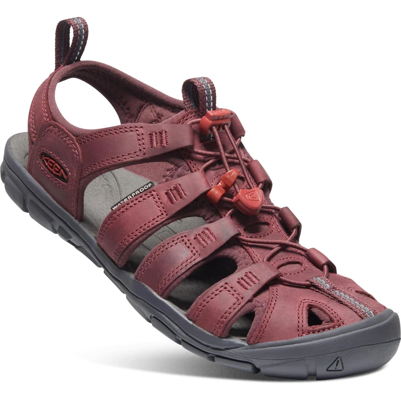 KEEN Women's Clearwater CNX Lightweight Water Sandals, Wine/Red Dahlia, 8