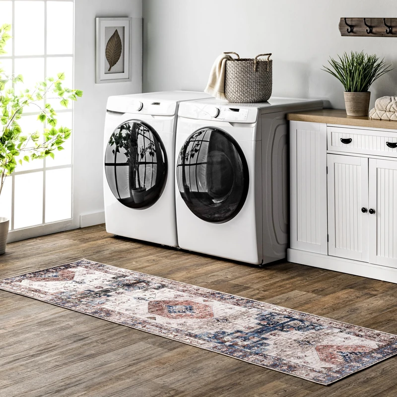 nuLOOM Eliza Machine Washable Traditional Medallion Runner Rug, 2' 6" x 8', Multi