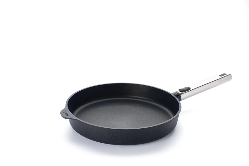 Woll Diamond Logic XR Pro Flat Pan Inductive Diameter 28 cm Height 5 cm with Removable Stainless Steel Handle Suitable for All Hobs Cast Aluminium Non-Stick Coating Oven-Proof Black