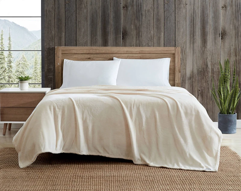 Eddie Bauer - Twin Blanket, Ultra Plush Bedding, Lightweight Home Decor for All Seasons (Ivory, Twin)