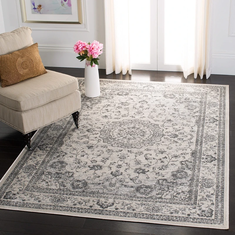 Safavieh Vintage Medallion Rug for Living Room, Dining Room, Bedroom - Atlas Collection, Short Pile, in Ivory and Beige, 183 X 274 cm