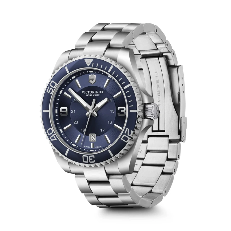 Victorinox Men Analog Quartz Watch with Stainless Steel Strap 242007