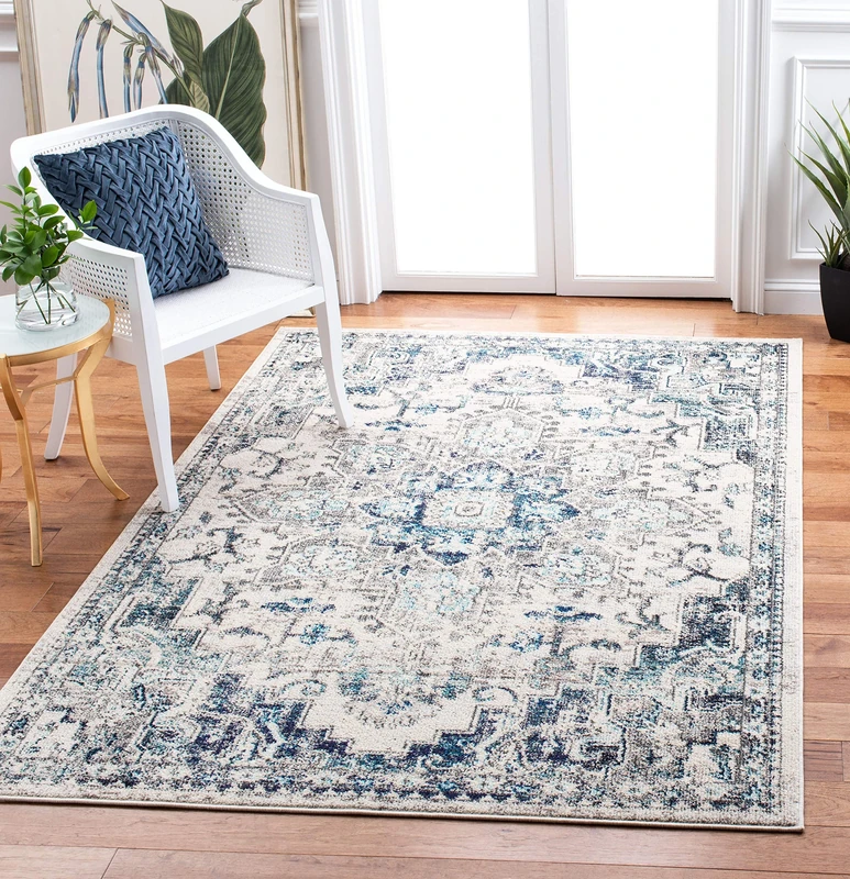 Safavieh Distressed Rug for Living Room, Dining Room, Bedroom - Madison Collection, Short Pile, in Ivory and Grey, 160 x 160 cm