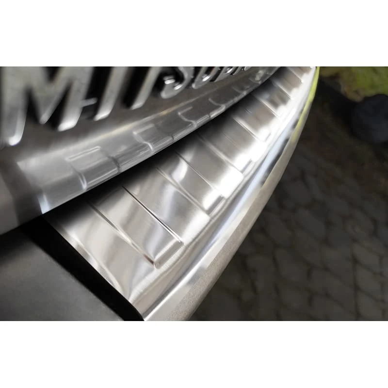 Avisa Stainless Steel Rear bumper protector compatible with Mitsubishi Outlander II 2006-2012 / Peugeot 4007 2007-2012 / Citroën C-Crosser 2007-2012 'Ribs'