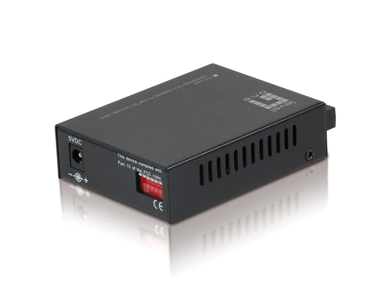 LevelOne Converter FVT-2201 converter / 10/100TX > 100FX SC SMF / 20 km