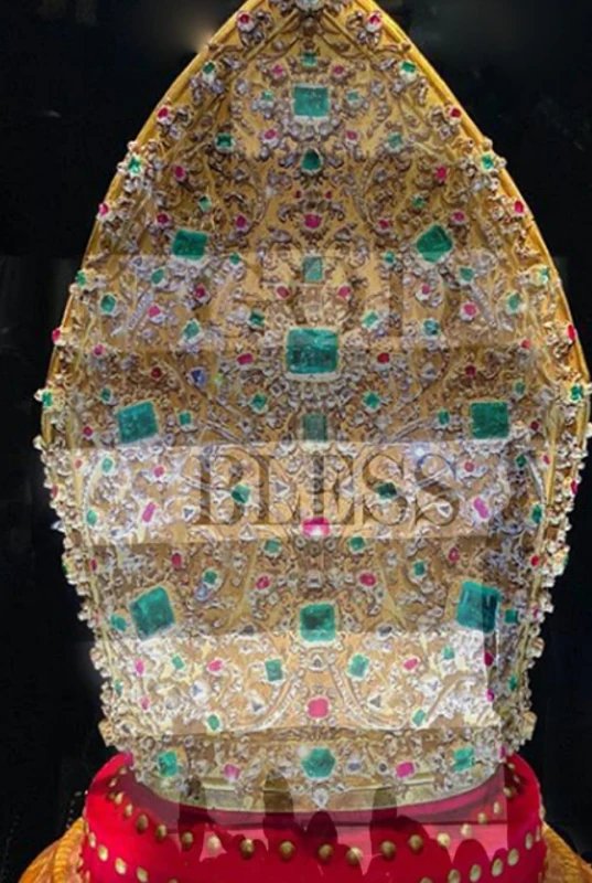 Bless: 333 Blank Notebook Pages Ask and you shall receive. Write to your wishes they will all come true.