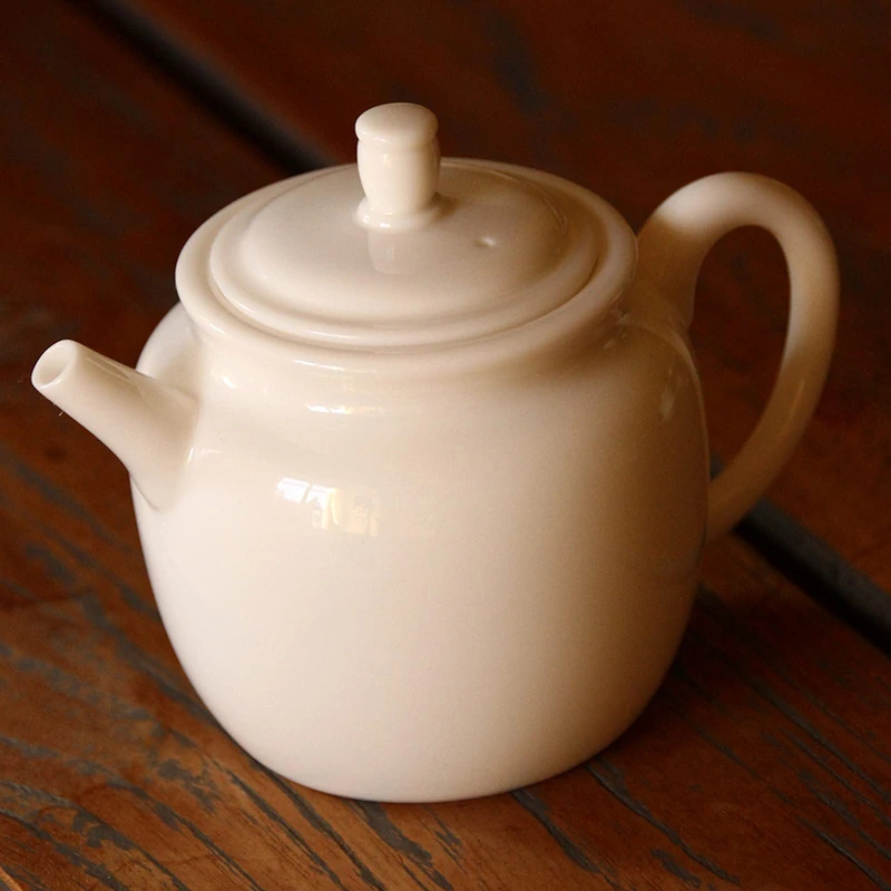 Wen Dan teapot in White Porcelain • Integrated Filter • Capacity 150 ml • TEA SOUL