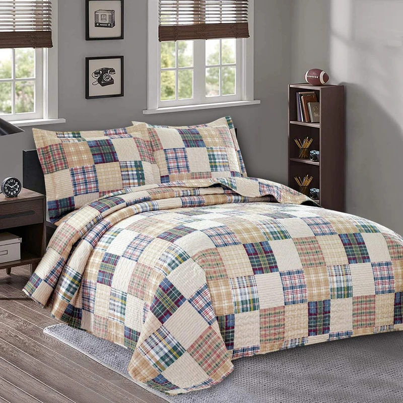 Plaid Collection King Size Quilt Set - Lightweight Reversible Bedspread with Pillow Shams, Beige