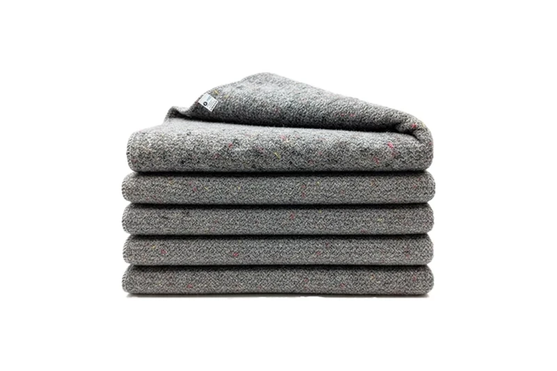 Trojan Heavy Duty Furniture Moving Blankets (20 Pack) – Large 80”x60” Quilted Protection Throws for Professional Removals, Van Storage & Packing – Premium Grade Reusable Throw Quilt