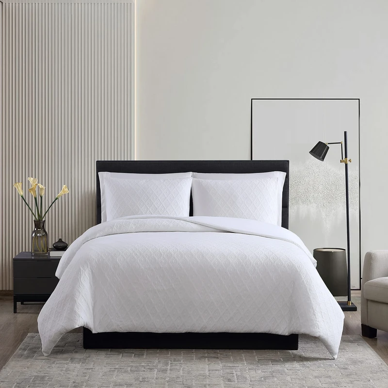 Vera Wang | Double Diamond Collection | Duvet Cover Set - Soft & Breathable, Reversible Bedding with Matching Shams, Medium Weight & Ideal for All Seasons, Queen, White